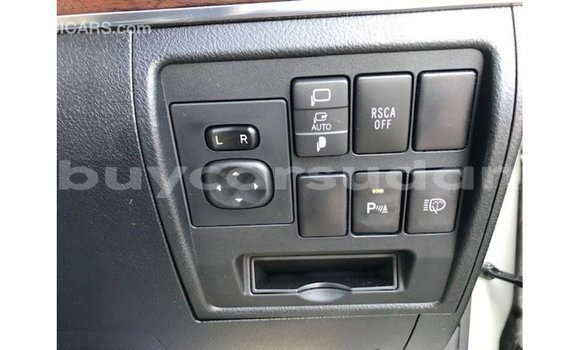 Buy Import Toyota Land Cruiser White Car in Import - Dubai in Al Jazirah State Buy Import Toyota Land Cruiser White Car in Import - Dubai in Al Jazirah State