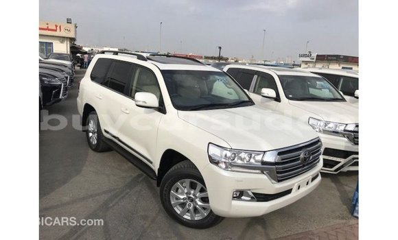 Buy Import Toyota Land Cruiser White Car in Import - Dubai in Al Jazirah State Buy Import Toyota Land Cruiser White Car in Import - Dubai in Al Jazirah State