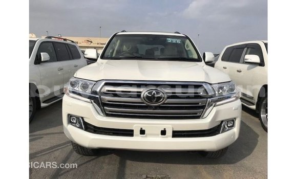 Buy Import Toyota Land Cruiser White Car in Import - Dubai in Al Jazirah State Buy Import Toyota Land Cruiser White Car in Import - Dubai in Al Jazirah State