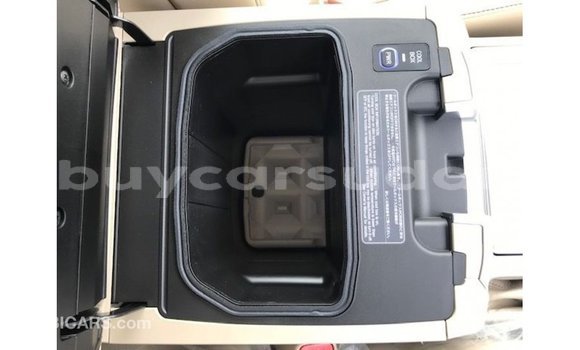 Buy Import Toyota Land Cruiser White Car in Import - Dubai in Al Jazirah State Buy Import Toyota Land Cruiser White Car in Import - Dubai in Al Jazirah State
