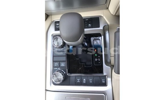 Buy Import Toyota Land Cruiser White Car in Import - Dubai in Al Jazirah State Buy Import Toyota Land Cruiser White Car in Import - Dubai in Al Jazirah State
