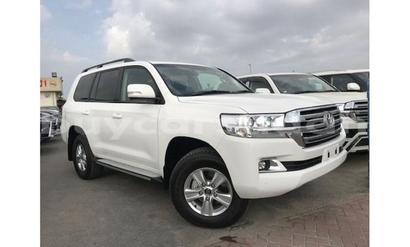 Buy Import Toyota Land Cruiser White Car in Import - Dubai in Al Jazirah State Buy Import Toyota Land Cruiser White Car in Import - Dubai in Al Jazirah State