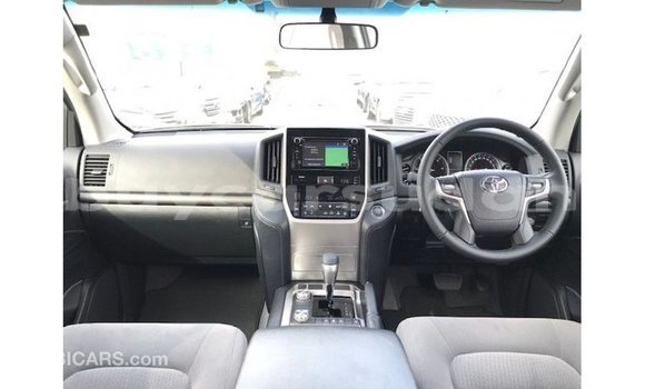 Buy Import Toyota Land Cruiser White Car in Import - Dubai in Al Jazirah State Buy Import Toyota Land Cruiser White Car in Import - Dubai in Al Jazirah State