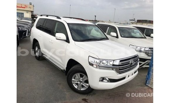 Buy Import Toyota Land Cruiser White Car in Import - Dubai in Al Jazirah State Buy Import Toyota Land Cruiser White Car in Import - Dubai in Al Jazirah State