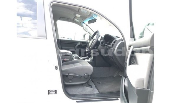 Buy Import Toyota Land Cruiser White Car in Import - Dubai in Al Jazirah State Buy Import Toyota Land Cruiser White Car in Import - Dubai in Al Jazirah State