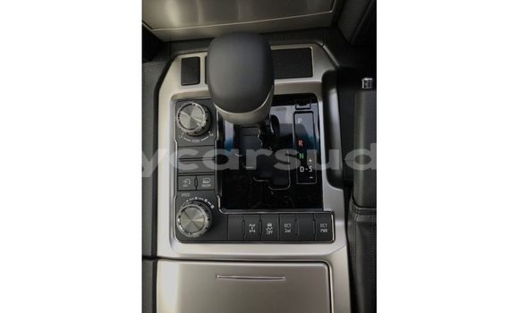 Buy Import Toyota Land Cruiser White Car in Import - Dubai in Al Jazirah State Buy Import Toyota Land Cruiser White Car in Import - Dubai in Al Jazirah State