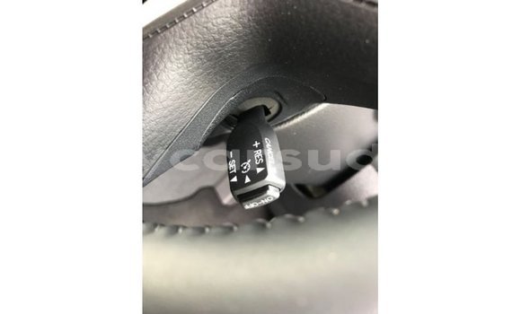 Buy Import Toyota Land Cruiser White Car in Import - Dubai in Al Jazirah State Buy Import Toyota Land Cruiser White Car in Import - Dubai in Al Jazirah State