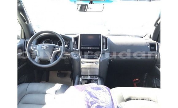 Acheter Import Voiture Toyota Land Cruiser Blanc à Import - Dubai, État d'Al Jazirah Acheter Import Voiture Toyota Land Cruiser Blanc à Import - Dubai, État d'Al Jazirah