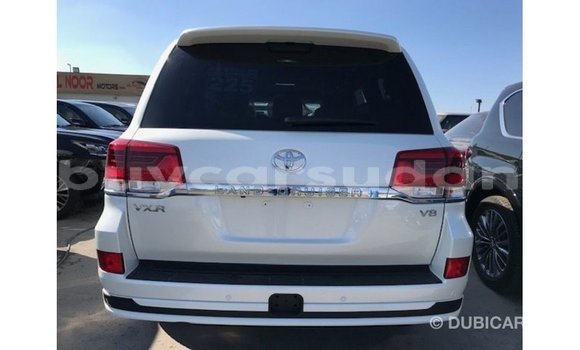 Acheter Import Voiture Toyota Land Cruiser Blanc à Import - Dubai, État d'Al Jazirah Acheter Import Voiture Toyota Land Cruiser Blanc à Import - Dubai, État d'Al Jazirah