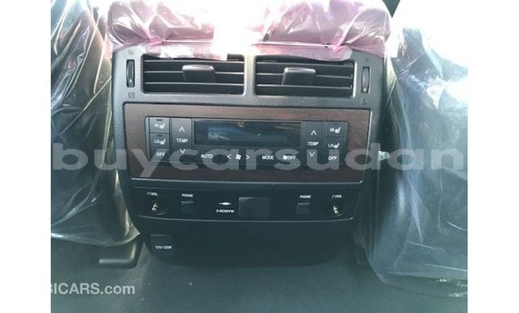 Acheter Import Voiture Toyota Land Cruiser Blanc à Import - Dubai, État d'Al Jazirah Acheter Import Voiture Toyota Land Cruiser Blanc à Import - Dubai, État d'Al Jazirah