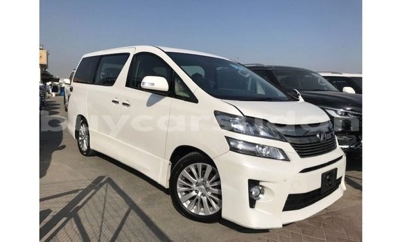 Buy Import Toyota Vellfire White Car in Import - Dubai in Al Jazirah State Buy Import Toyota Vellfire White Car in Import - Dubai in Al Jazirah State