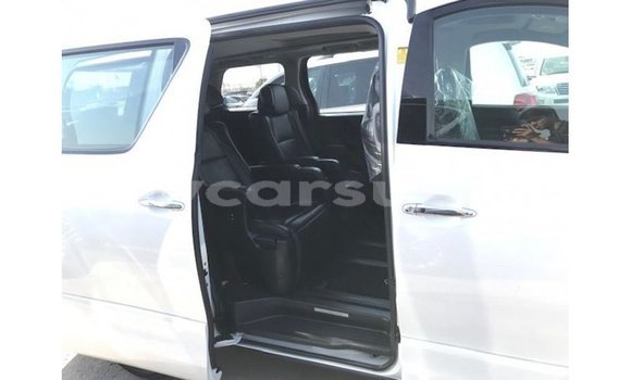 Buy Import Toyota Vellfire White Car in Import - Dubai in Al Jazirah State Buy Import Toyota Vellfire White Car in Import - Dubai in Al Jazirah State