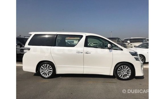 Buy Import Toyota Vellfire White Car in Import - Dubai in Al Jazirah State Buy Import Toyota Vellfire White Car in Import - Dubai in Al Jazirah State