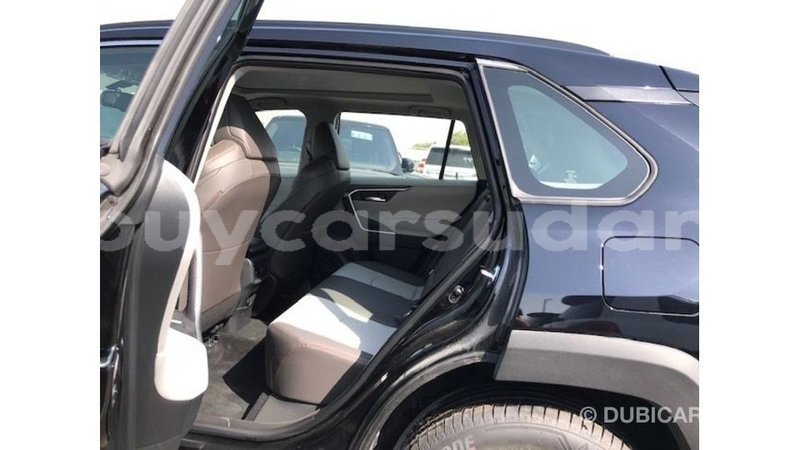 Big with watermark toyota hiace al jazirah state import dubai 2527