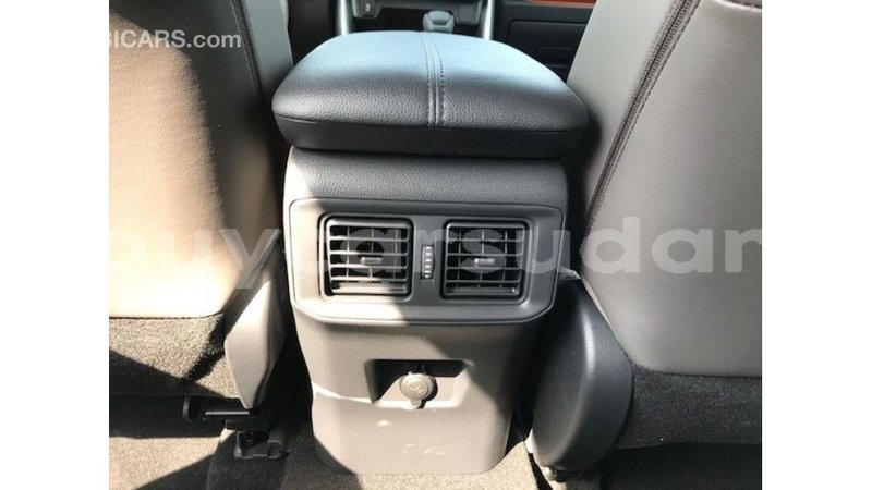 Big with watermark toyota hiace al jazirah state import dubai 2527