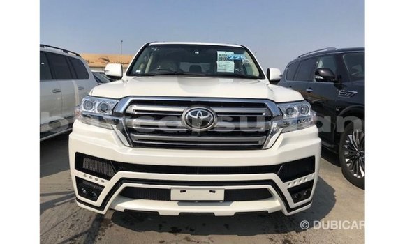 Buy Import Toyota Land Cruiser White Car in Import - Dubai in Al Jazirah State Buy Import Toyota Land Cruiser White Car in Import - Dubai in Al Jazirah State
