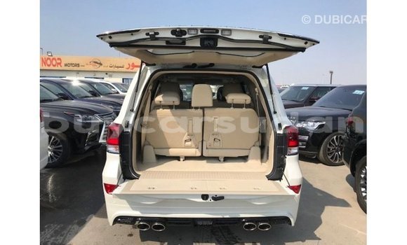 Buy Import Toyota Land Cruiser White Car in Import - Dubai in Al Jazirah State Buy Import Toyota Land Cruiser White Car in Import - Dubai in Al Jazirah State