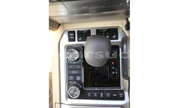 Buy Import Toyota Land Cruiser White Car in Import - Dubai in Al Jazirah State Buy Import Toyota Land Cruiser White Car in Import - Dubai in Al Jazirah State