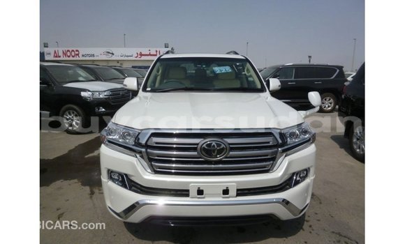 Buy Import Toyota Land Cruiser White Car in Import - Dubai in Al Jazirah State Buy Import Toyota Land Cruiser White Car in Import - Dubai in Al Jazirah State