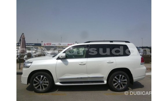 Buy Import Toyota Land Cruiser White Car in Import - Dubai in Al Jazirah State Buy Import Toyota Land Cruiser White Car in Import - Dubai in Al Jazirah State