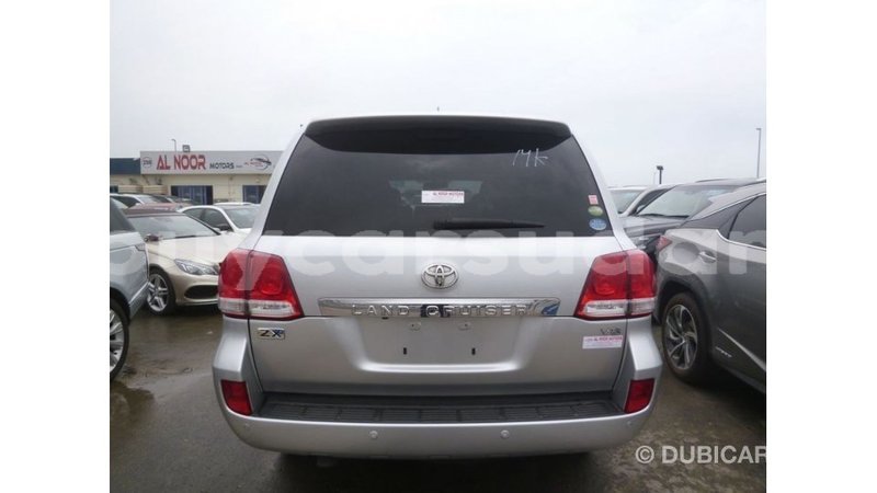 Big with watermark toyota land cruiser al jazirah state import dubai 2533