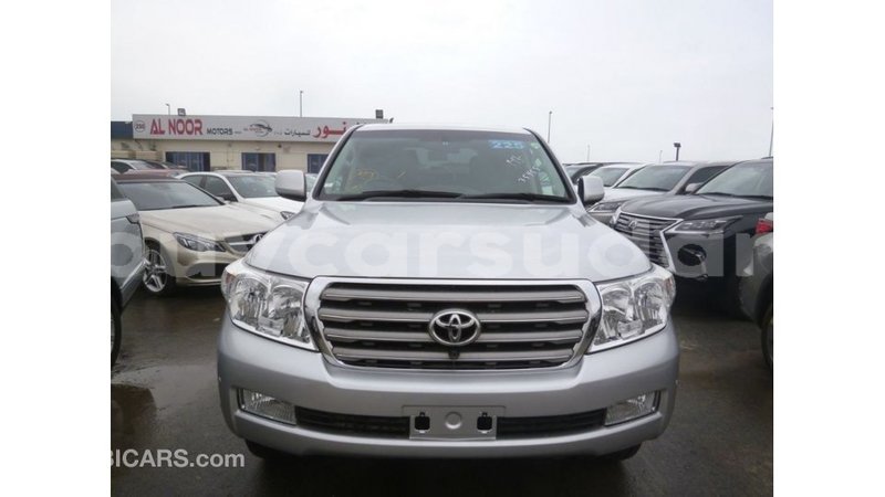Big with watermark toyota land cruiser al jazirah state import dubai 2533