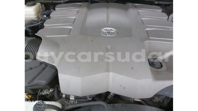 Big with watermark toyota land cruiser al jazirah state import dubai 2533