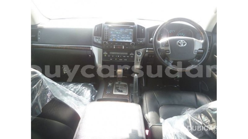 Big with watermark toyota land cruiser al jazirah state import dubai 2535