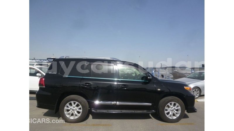 Big with watermark toyota land cruiser al jazirah state import dubai 2535