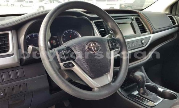 Buy Import Toyota Highlander Brown Car in Import - Dubai in Al Jazirah State Buy Import Toyota Highlander Brown Car in Import - Dubai in Al Jazirah State