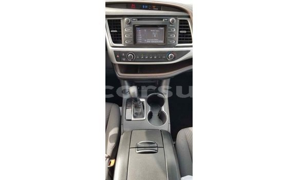 Buy Import Toyota Highlander Brown Car in Import - Dubai in Al Jazirah State Buy Import Toyota Highlander Brown Car in Import - Dubai in Al Jazirah State