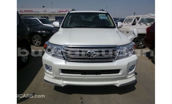 Buy Import Toyota Land Cruiser White Car in Import - Dubai in Al Jazirah State Buy Import Toyota Land Cruiser White Car in Import - Dubai in Al Jazirah State