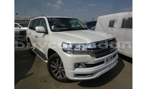Buy Import Toyota Land Cruiser White Car in Import - Dubai in Al Jazirah State Buy Import Toyota Land Cruiser White Car in Import - Dubai in Al Jazirah State