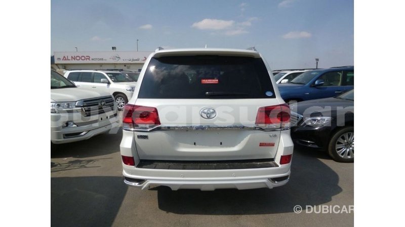 Big with watermark toyota land cruiser al jazirah state import dubai 2553