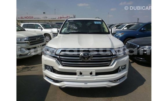 Buy Import Toyota Land Cruiser White Car in Import - Dubai in Al Jazirah State Buy Import Toyota Land Cruiser White Car in Import - Dubai in Al Jazirah State