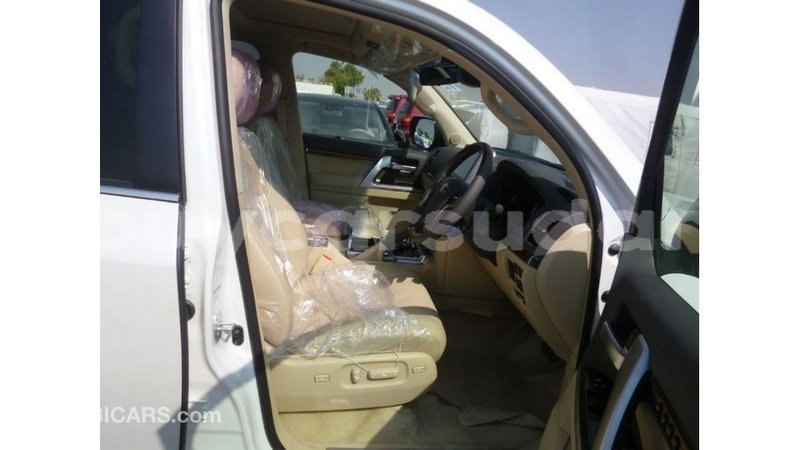 Big with watermark toyota land cruiser al jazirah state import dubai 2553