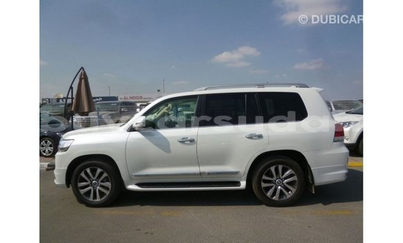 Buy Import Toyota Land Cruiser White Car in Import - Dubai in Al Jazirah State Buy Import Toyota Land Cruiser White Car in Import - Dubai in Al Jazirah State