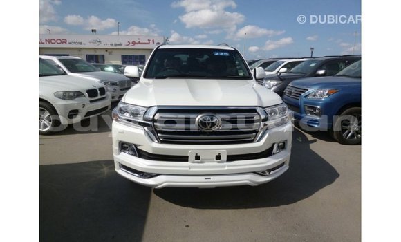 Buy Import Toyota Land Cruiser White Car in Import - Dubai in Al Jazirah State Buy Import Toyota Land Cruiser White Car in Import - Dubai in Al Jazirah State