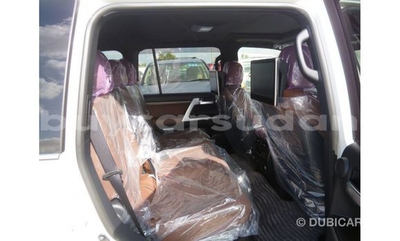 Buy Import Toyota Land Cruiser White Car in Import - Dubai in Al Jazirah State Buy Import Toyota Land Cruiser White Car in Import - Dubai in Al Jazirah State