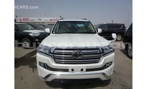 Buy Import Toyota Land Cruiser White Car in Import - Dubai in Al Jazirah State Buy Import Toyota Land Cruiser White Car in Import - Dubai in Al Jazirah State