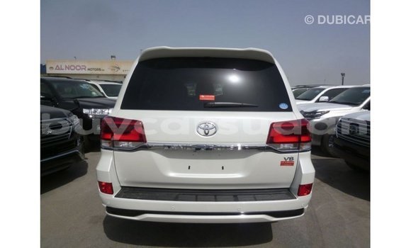 Buy Import Toyota Land Cruiser White Car in Import - Dubai in Al Jazirah State Buy Import Toyota Land Cruiser White Car in Import - Dubai in Al Jazirah State
