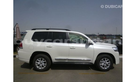 Buy Import Toyota Land Cruiser White Car in Import - Dubai in Al Jazirah State Buy Import Toyota Land Cruiser White Car in Import - Dubai in Al Jazirah State