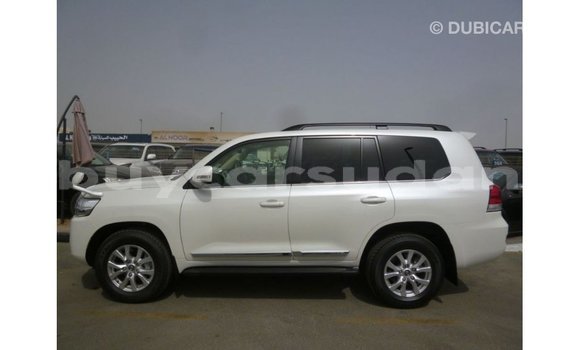 Acheter Import Voiture Toyota Land Cruiser Blanc à Import - Dubai, État d'Al Jazirah Acheter Import Voiture Toyota Land Cruiser Blanc à Import - Dubai, État d'Al Jazirah