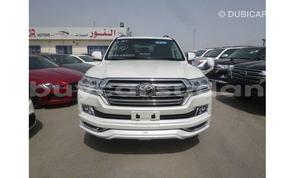 Buy Import Toyota Land Cruiser White Car in Import - Dubai in Al Jazirah State Buy Import Toyota Land Cruiser White Car in Import - Dubai in Al Jazirah State