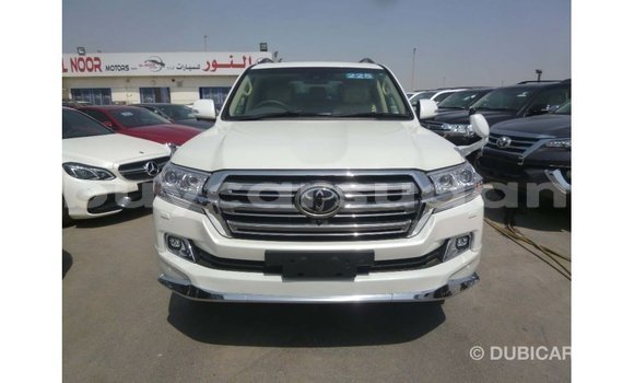 Buy Import Toyota Land Cruiser White Car in Import - Dubai in Al Jazirah State Buy Import Toyota Land Cruiser White Car in Import - Dubai in Al Jazirah State