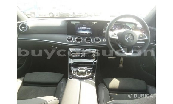 Buy Import Mercedes-Benz 190 Black Car in Import - Dubai in Al Jazirah State Buy Import Mercedes-Benz 190 Black Car in Import - Dubai in Al Jazirah State
