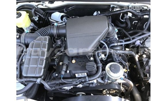 Acheter Import Voiture Toyota Prado Blanc à Import - Dubai, État d'Al Jazirah Acheter Import Voiture Toyota Prado Blanc à Import - Dubai, État d'Al Jazirah