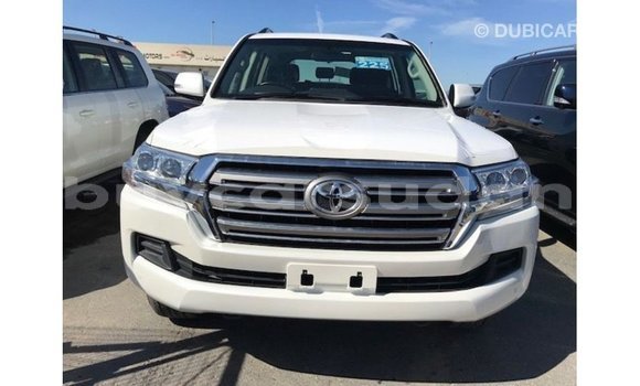 Acheter Import Voiture Toyota Land Cruiser Blanc à Import - Dubai, État d'Al Jazirah Acheter Import Voiture Toyota Land Cruiser Blanc à Import - Dubai, État d'Al Jazirah