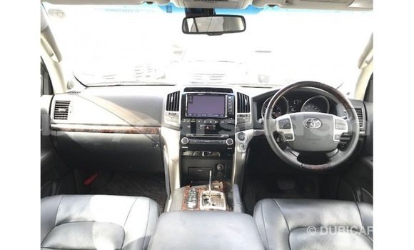 Buy Import Toyota Land Cruiser White Car in Import - Dubai in Al Jazirah State Buy Import Toyota Land Cruiser White Car in Import - Dubai in Al Jazirah State