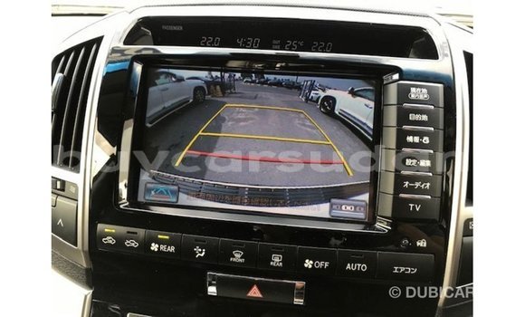 Buy Import Toyota Land Cruiser White Car in Import - Dubai in Al Jazirah State Buy Import Toyota Land Cruiser White Car in Import - Dubai in Al Jazirah State